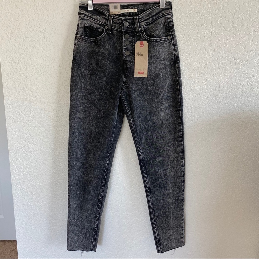 Levi’s Mom Jean Acid Wash Black Denim Jeans - Picture 2 of 10